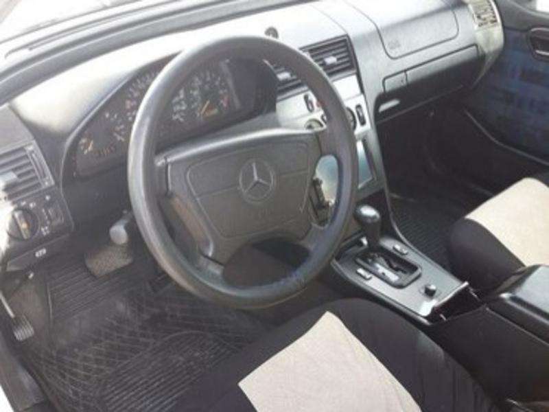 Mercedes C 180, 1995 il, 1.8 L, 365 000 km