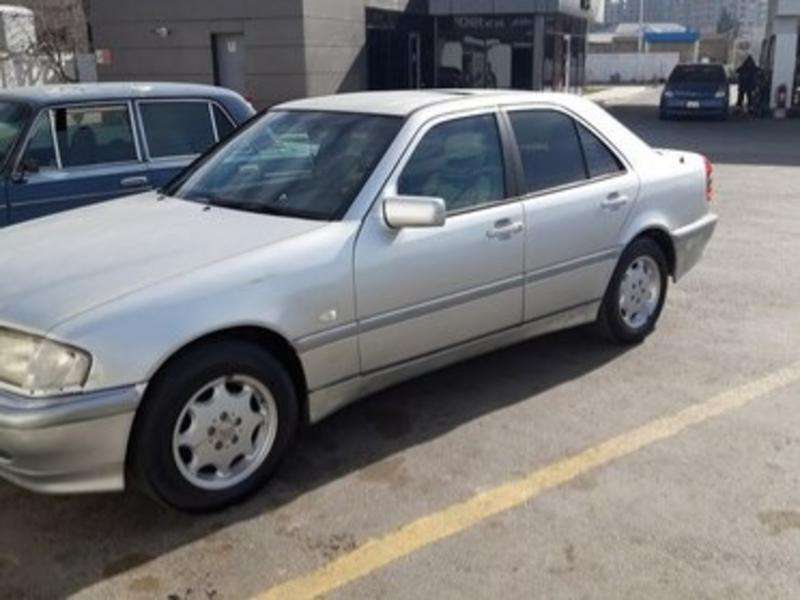 Mercedes C 180, 1995 il, 1.8 L, 365 000 km