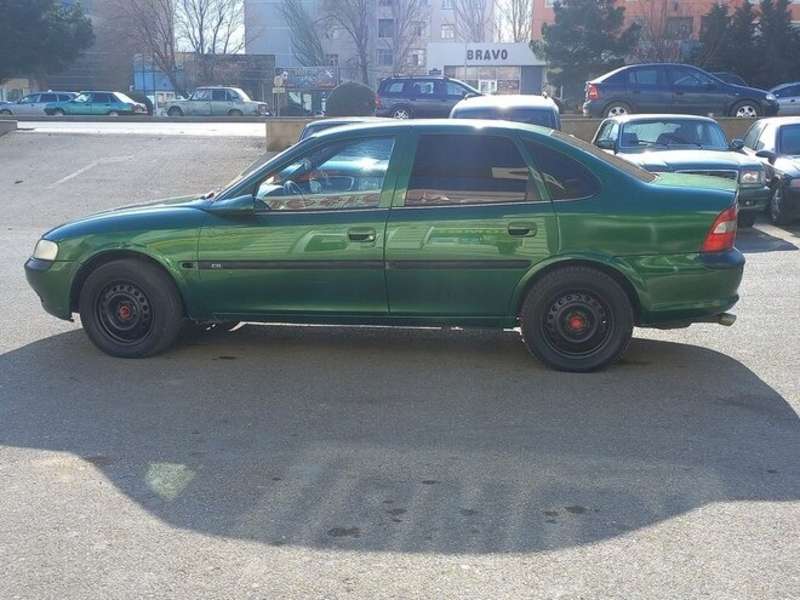 Opel Vectra, 1996 il, 1.6 L, 100 000 km