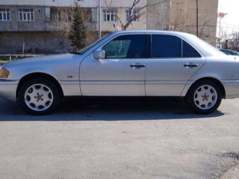 Mercedes C 180, 1995 il, 1.8 L, 460 243 km
