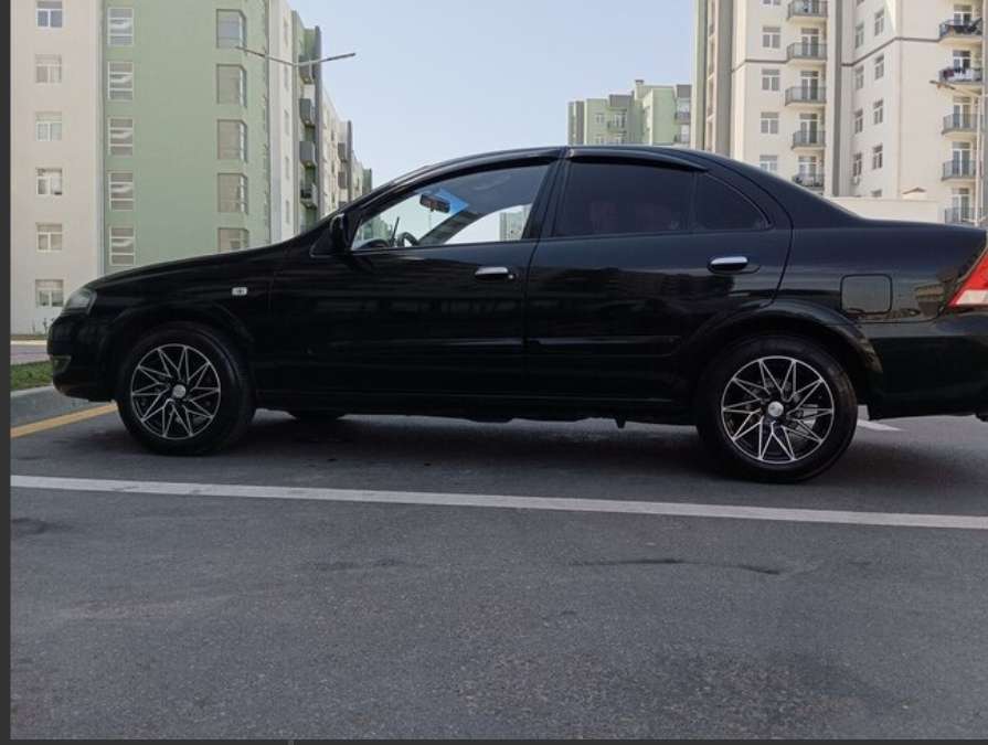 Nissan Sunny, 2011 il, 1.6 L, 250 000 km