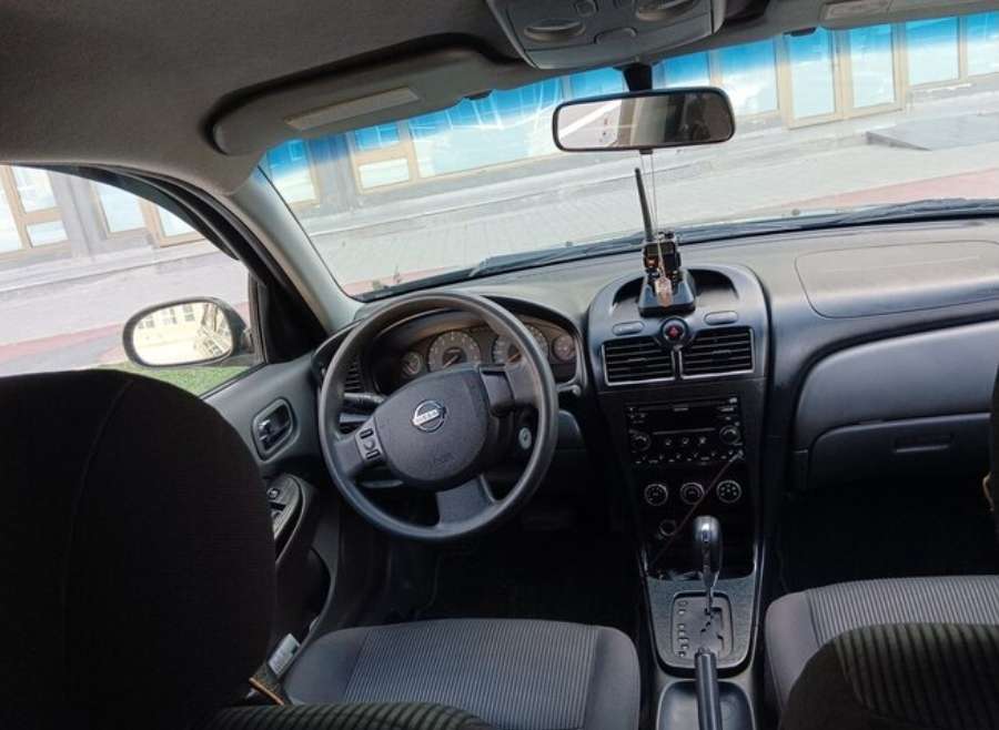 Nissan Sunny, 2011 il, 1.6 L, 250 000 km