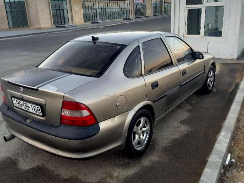 Opel Vectra, 1996 il, 1.8 L, 325 600 km