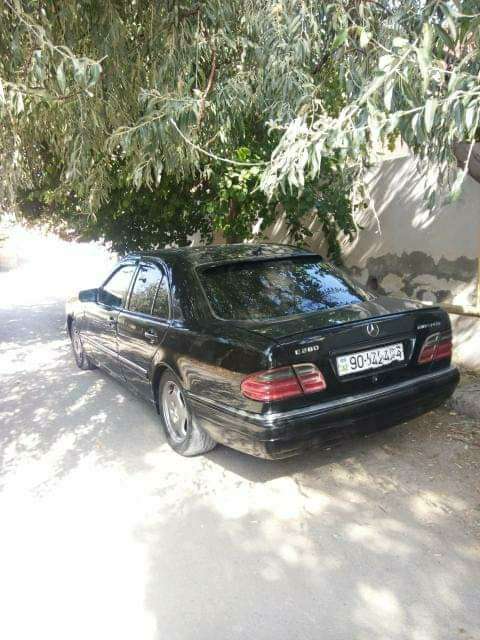 Mercedes E 280, 1996 il, 2.8 L, 150 000 km