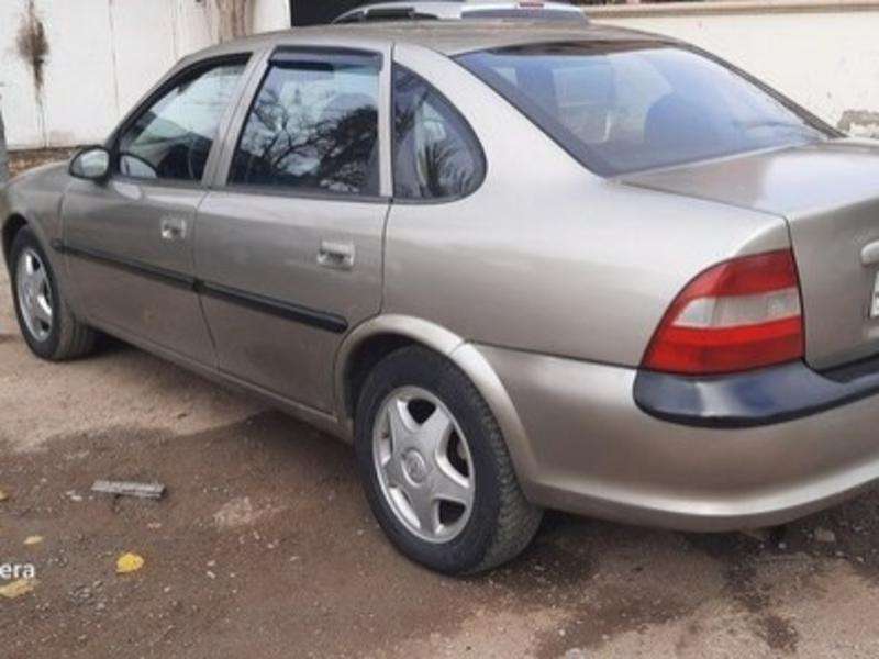 Opel Vectra, 1997 il, 2.0 L, 152 000 km