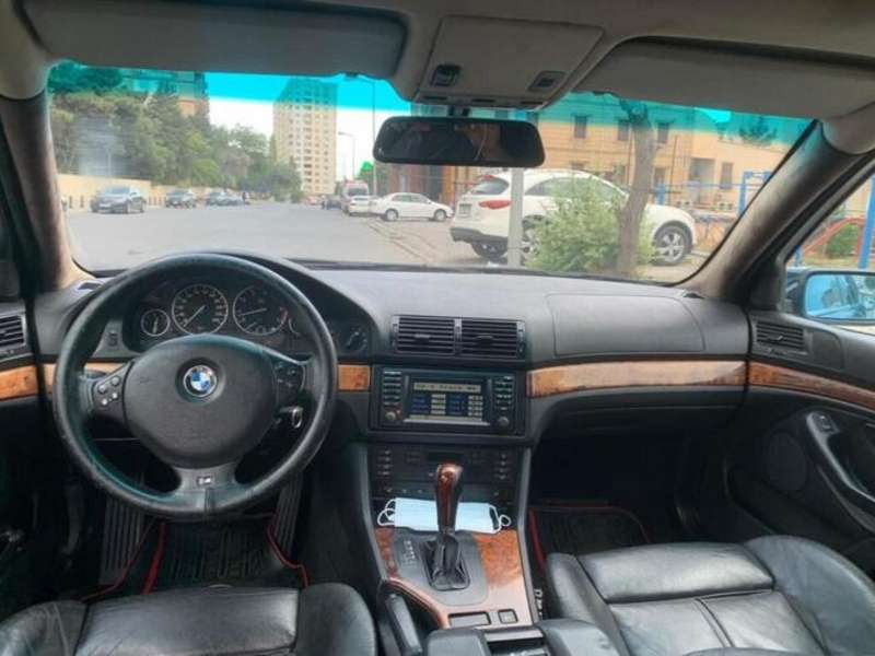 BMW 528, 1997 il, 2.8 L, 220 000 km