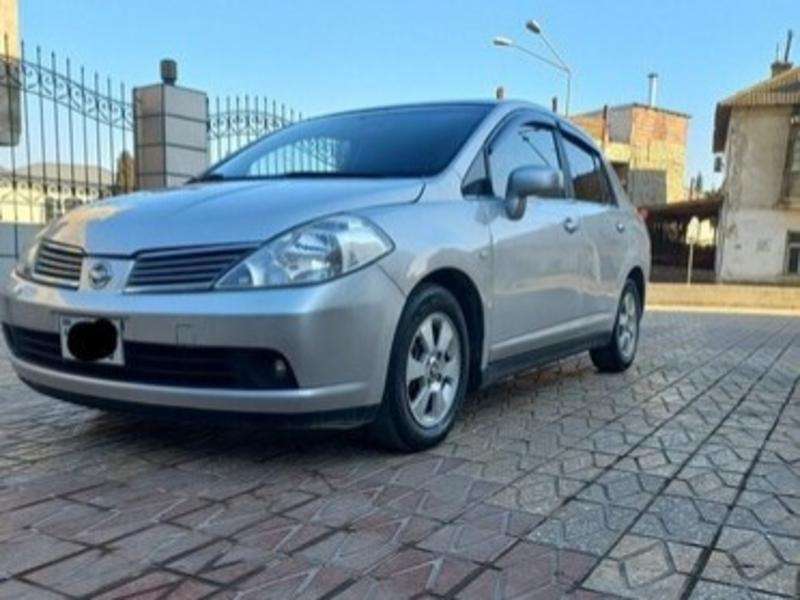 Nissan Tiida, 2008 il, 1.8 L, 169 500 km