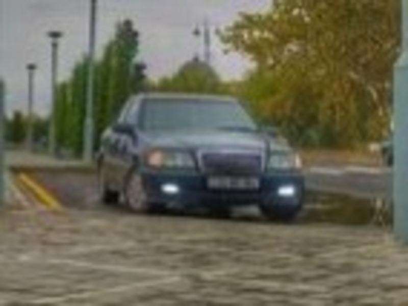 Mercedes C 180, 1995 il, 1.8 L, 249 657 km