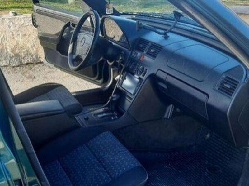 Mercedes C 180, 1995 il, 1.8 L, 249 657 km