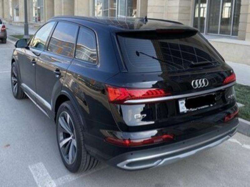 Audi Q7, 2020 il, 2.0 L, 5 000 km