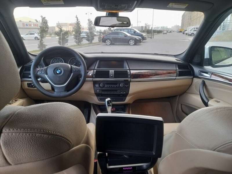 BMW X5, 2007 il, 4.8 L, 280 000 km