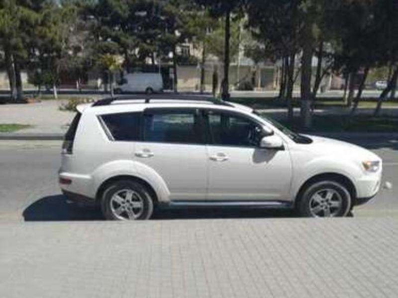 Mitsubishi Outlander, 2011 il, 2.2 L, 296 325 km