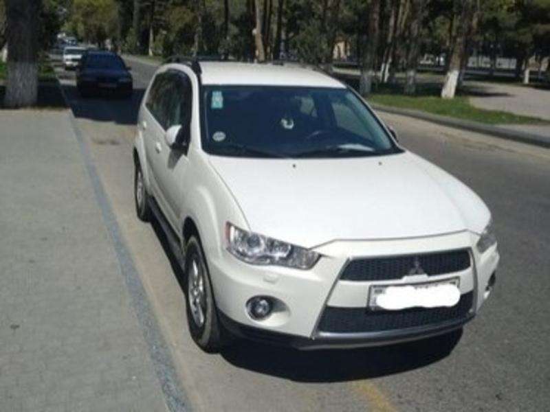 Mitsubishi Outlander, 2011 il, 2.2 L, 296 325 km