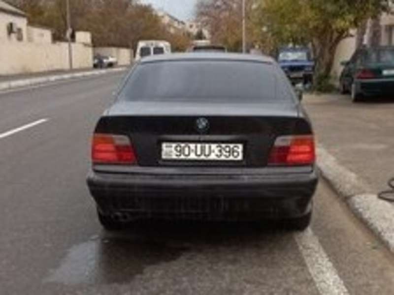 BMW 316, 1992 il, 1.6 L, 333 000 km