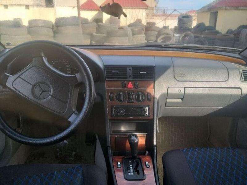 Mercedes C 180, 1995 il, 1.8 L, 400 000 km