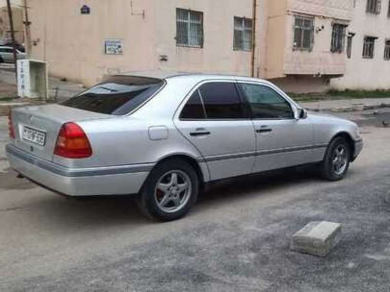 Mercedes C 180, 1995 il, 1.8 L, 200 000 km