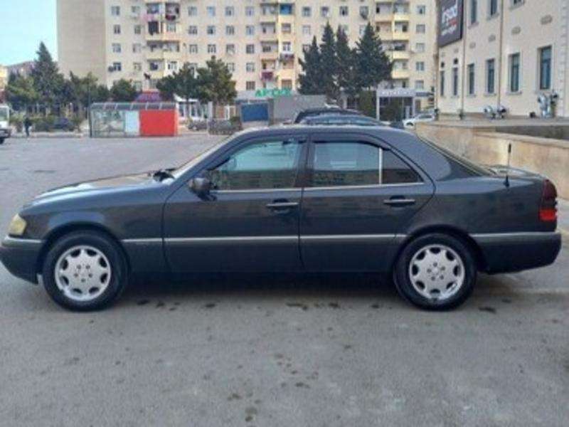 Mercedes C 180, 1995 il, 1.8 L, 296 800 km