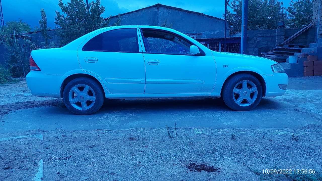 Nissan Sunny, 2011 il, 1.6 L, 200 000 km