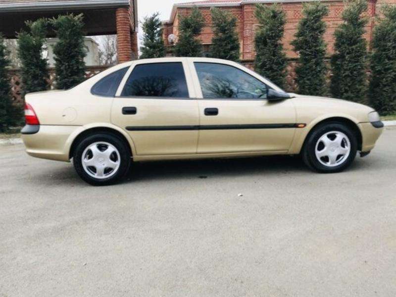 Opel Vectra, 1997 il, 1.8 L, 217 564 km