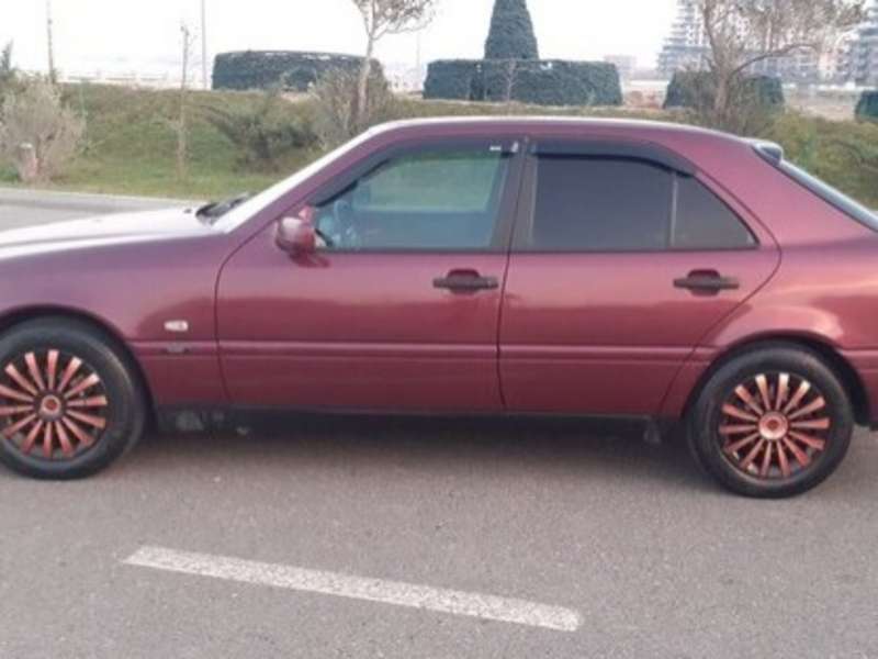 Mercedes C 180, 1995 il, 1.8 L, 422 000 km