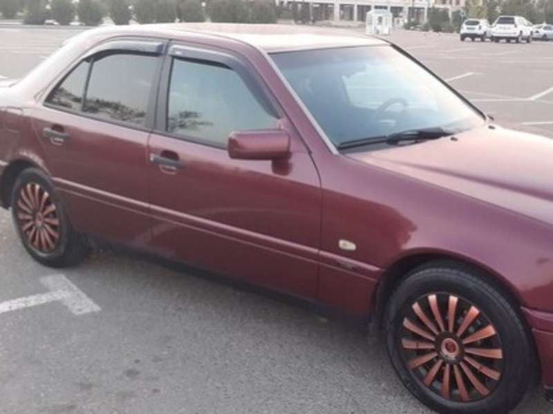 Mercedes C 180, 1995 il, 1.8 L, 422 000 km