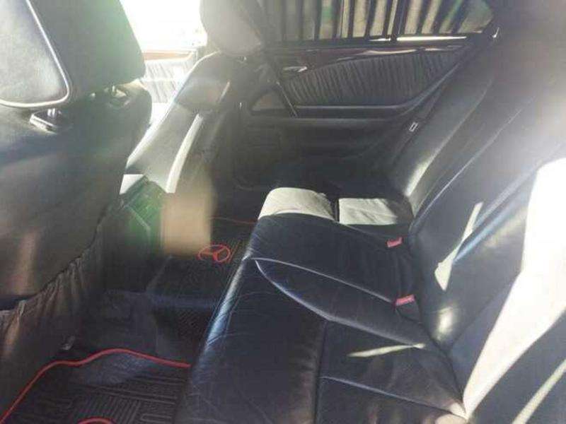 Mercedes E 230, 1995 il, 2.3 L, 467 000 km