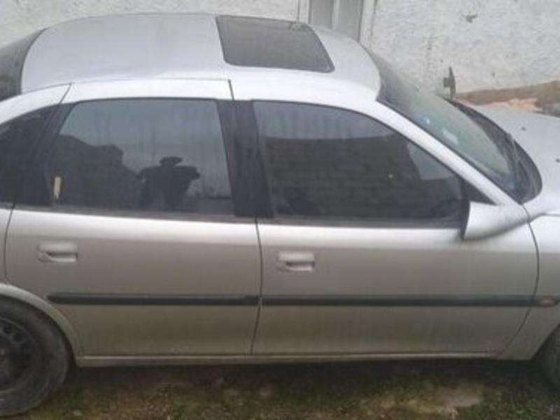 Opel Vectra, 1997 il, 2.5 L, 305 000 km