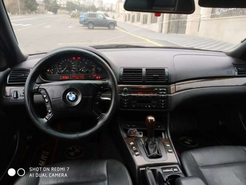 BMW 325, 2002 il, 2.5 L, 285 000 km