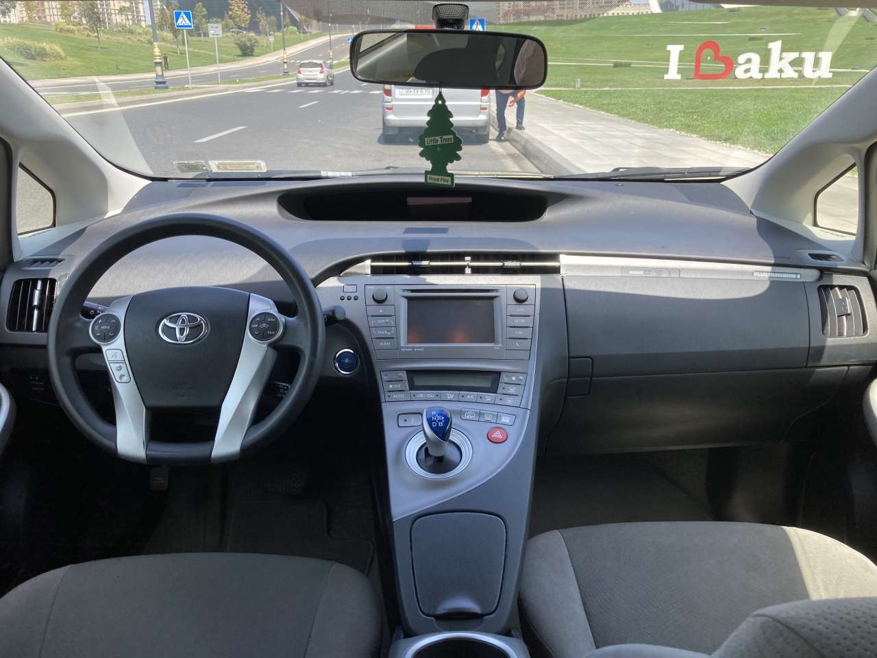 Toyota Prius, 2012 il, 1.8 L, 300 000 km
