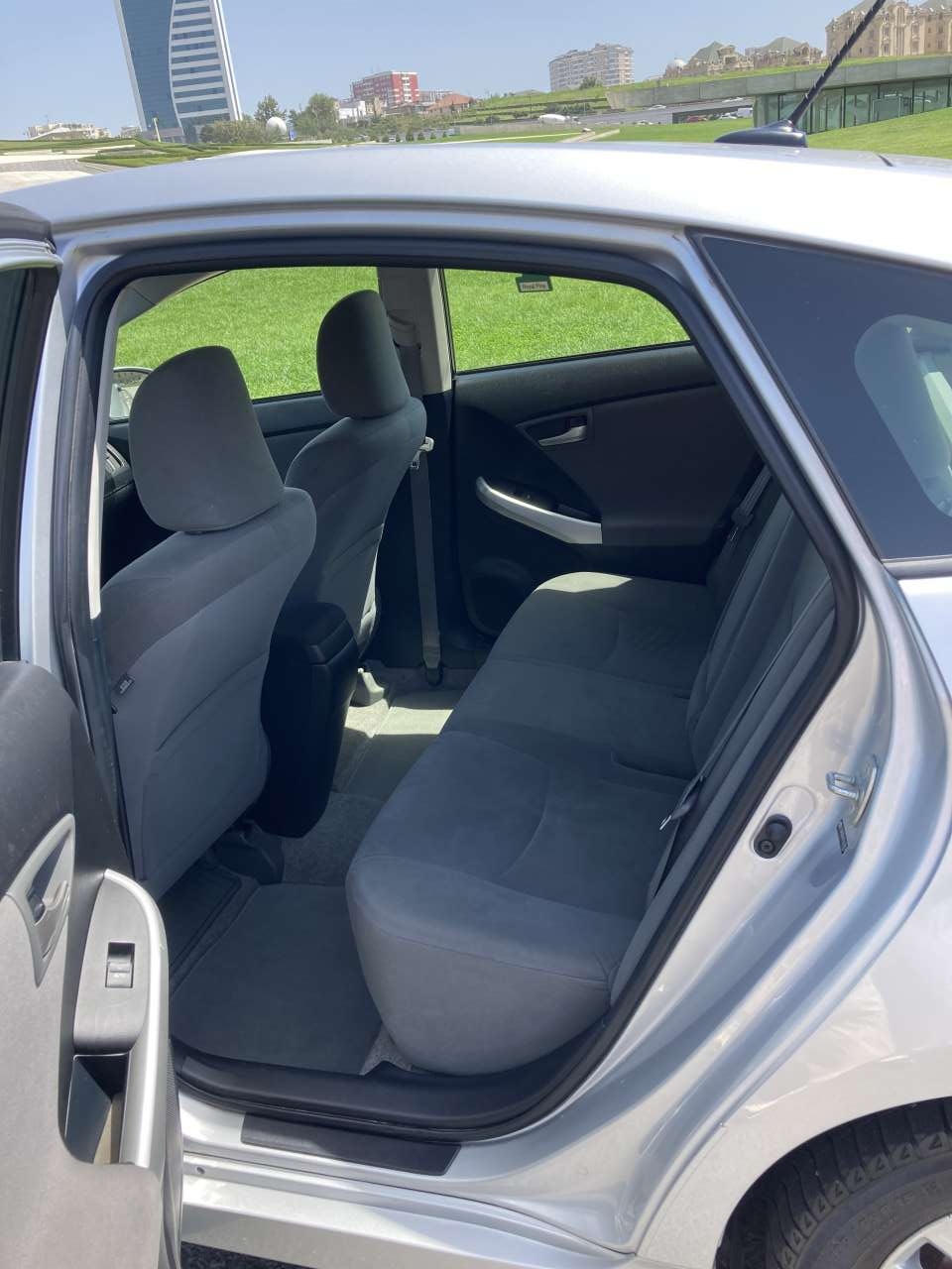 Toyota Prius, 2012 il, 1.8 L, 300 000 km