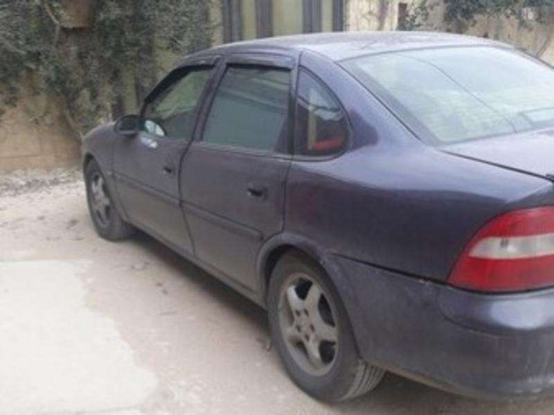 Opel Vectra, 1997 il, 2.0 L, 445 000 km