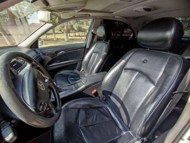Mercedes E 220, 2008 il, 2.2 L, 365 000 km