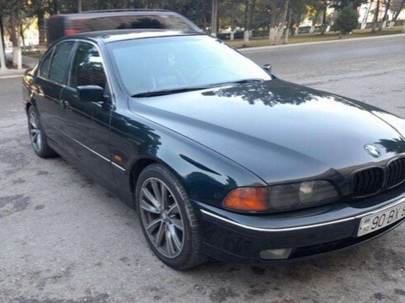 BMW 528, 1996 il, 2.8 L, 250 000 km