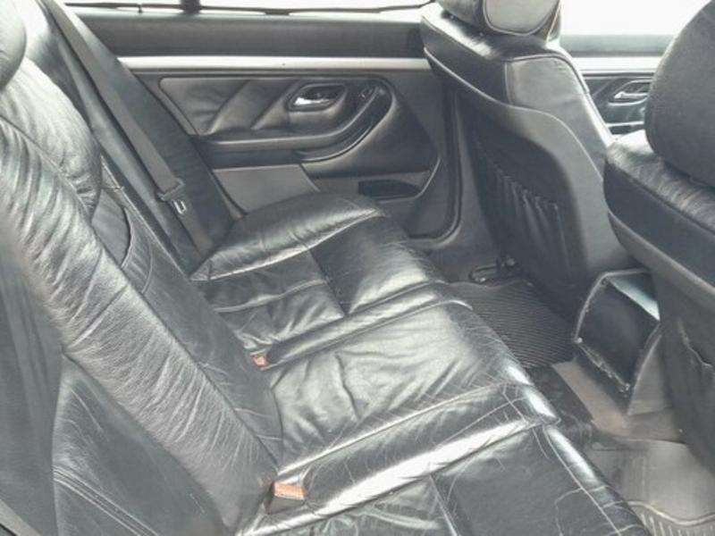 BMW 528, 1996 il, 2.8 L, 250 000 km