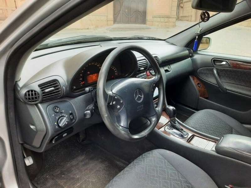 Mercedes C 240, 2000 il, 2.6 L, 256 489 km