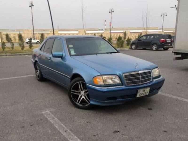Mercedes C 230, 1999 il, 2.3 L, 236 000 km