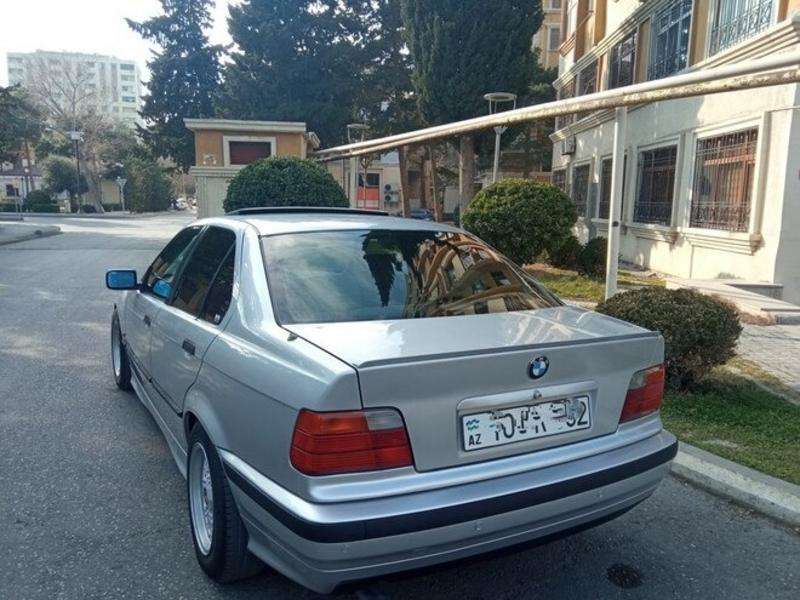 BMW 320, 1996 il, 2.0 L, 398 000 km