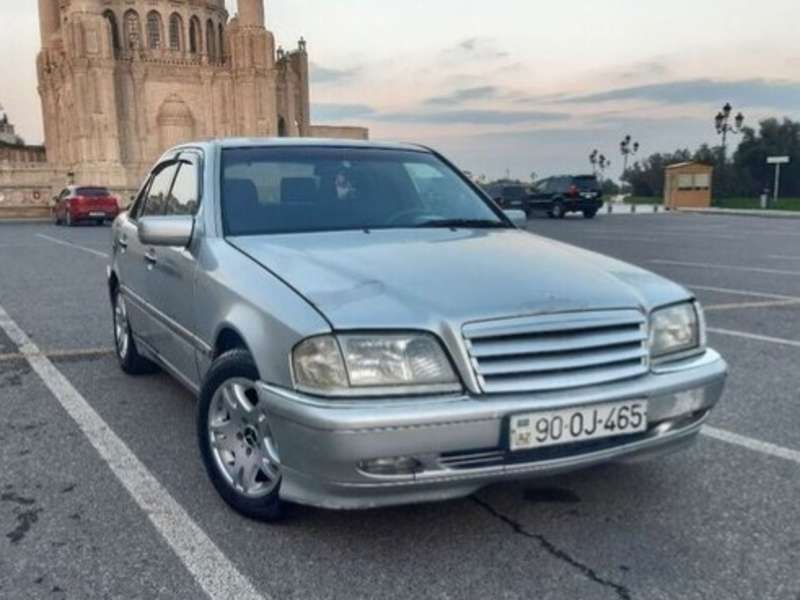Mercedes C 180, 1995 il, 1.8 L, 350 000 km
