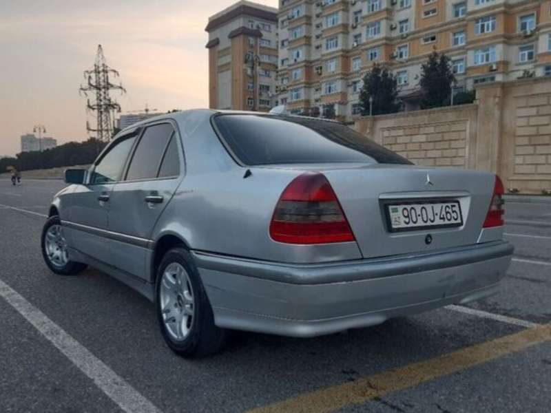 Mercedes C 180, 1995 il, 1.8 L, 350 000 km