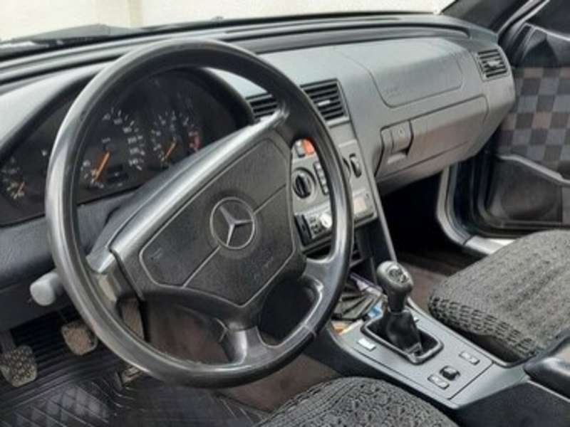 Mercedes C 180, 1995 il, 1.8 L, 324 000 km