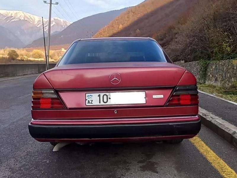 Mercedes E 250, 1992 il, 2.5 L, 500 000 km