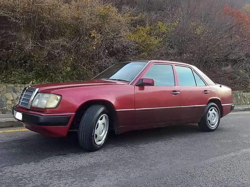 Mercedes E 250, 1992 il, 2.5 L, 500 000 km