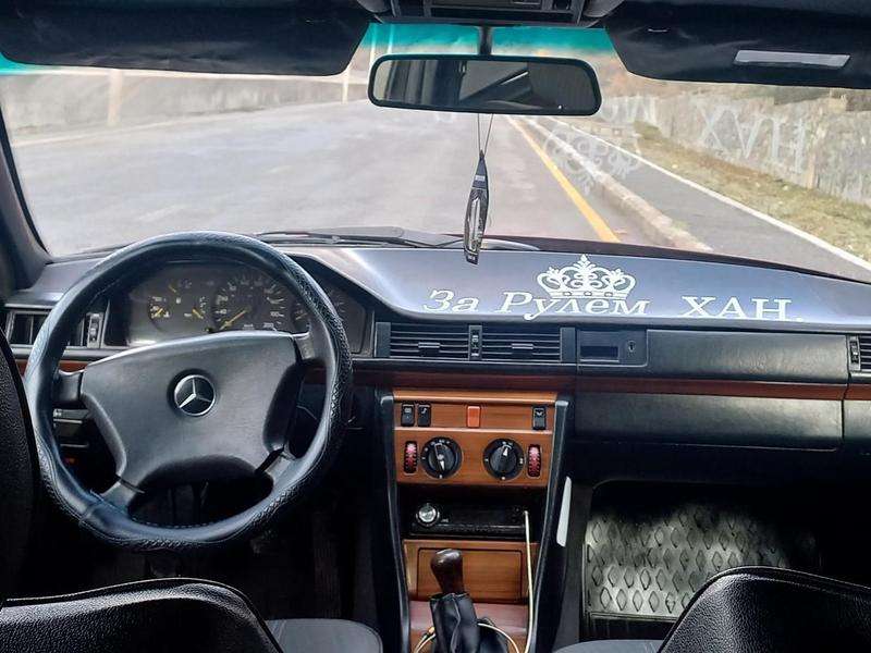 Mercedes E 250, 1992 il, 2.5 L, 500 000 km