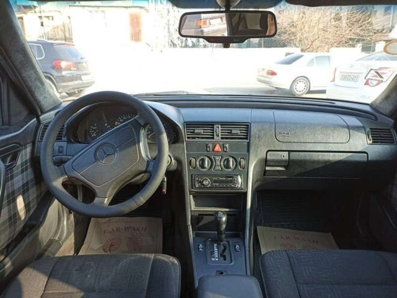 Mercedes C 180, 1995 il, 1.8 L, 300 000 km