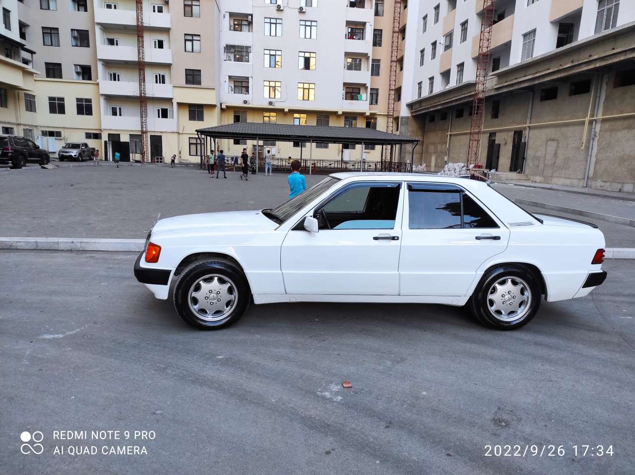 Mercedes 190, 1990 il, 2.0 L, 300 000 km