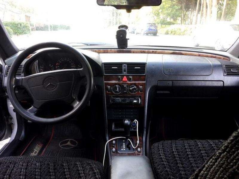 Mercedes C 180, 1996 il, 1.8 L, 350 215 km