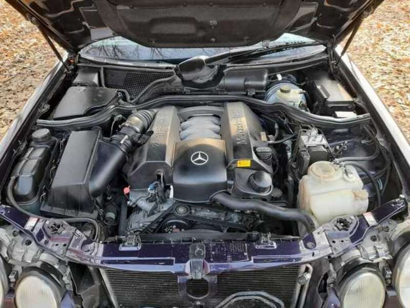 Mercedes E 240, 1999 il, 2.4 L, 306 886 km