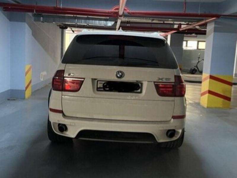 BMW X5, 2010 il, 3.0 L, 240 000 km
