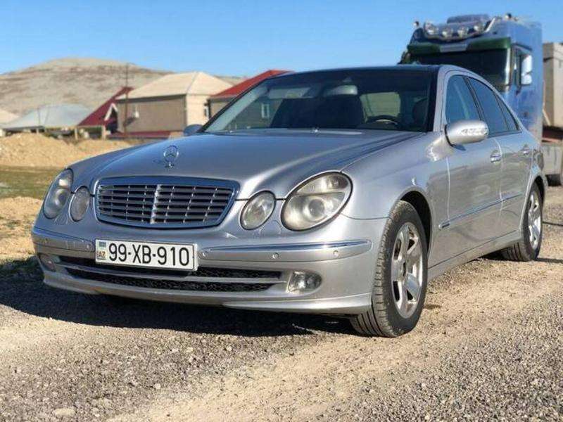 Mercedes E 260, 2003 il, 2.6 L, 270 000 km