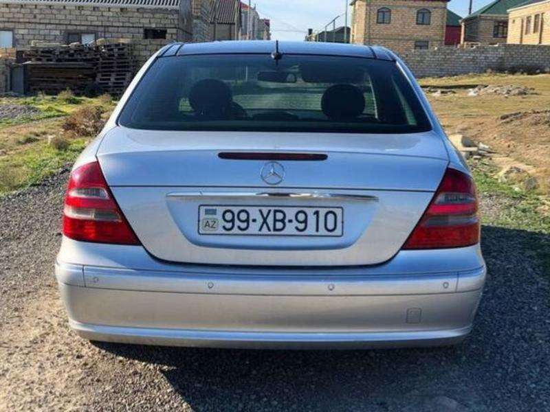 Mercedes E 260, 2003 il, 2.6 L, 270 000 km